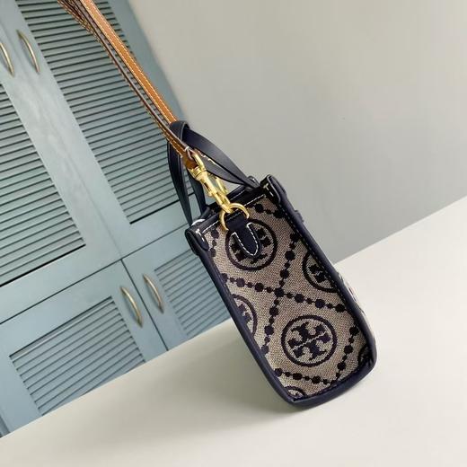 TORY BURCH 汤丽柏琦 T Monogram 经典老花满印可拆卸肩带 织物拼牛皮革 托特包（CB） 商品图3