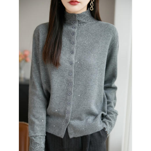 一眼惊艳~春季新款高级感纯色立领针织毛衣上衣 商品图1