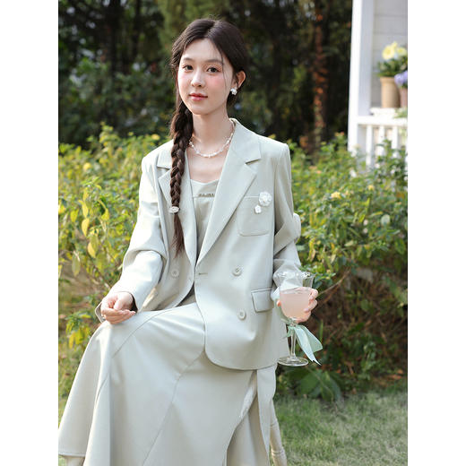 鹿向南「柏林春叶」嫩芽绿西装外套正装女春季新款高级感西服上衣 商品图4