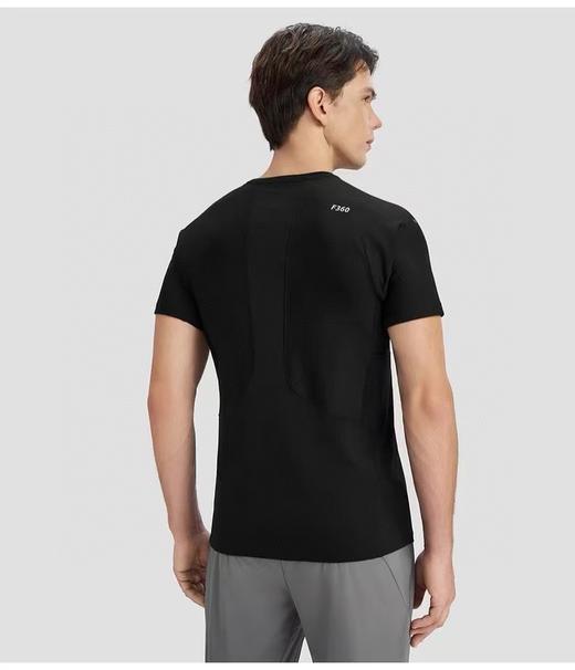 点此购买 迪桑特春夏季男士简约运动百搭休闲短袖T恤 37 340632 商品图5