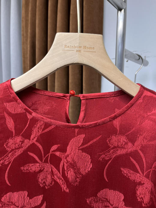 新款真丝缎提花袖口亮片上衣码数：S~XL两色 商品图6