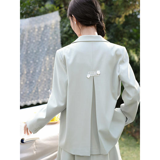 鹿向南「柏林春叶」嫩芽绿西装外套正装女春季新款高级感西服上衣 商品图1