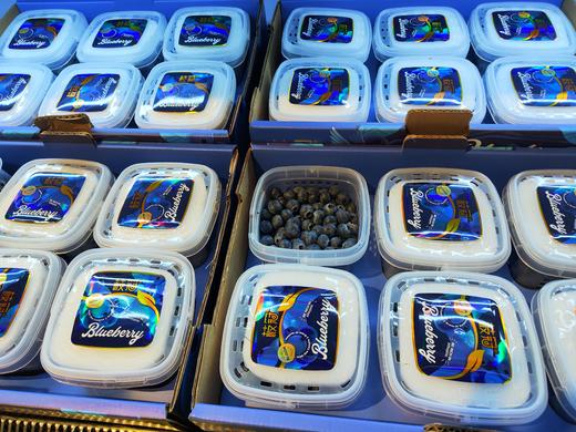 【活动特惠】花香蓝莓桶 大份量一桶约450克 香味浓郁 硬度好，口感超甜！大口过瘾吃蓝莓~ 商品图1