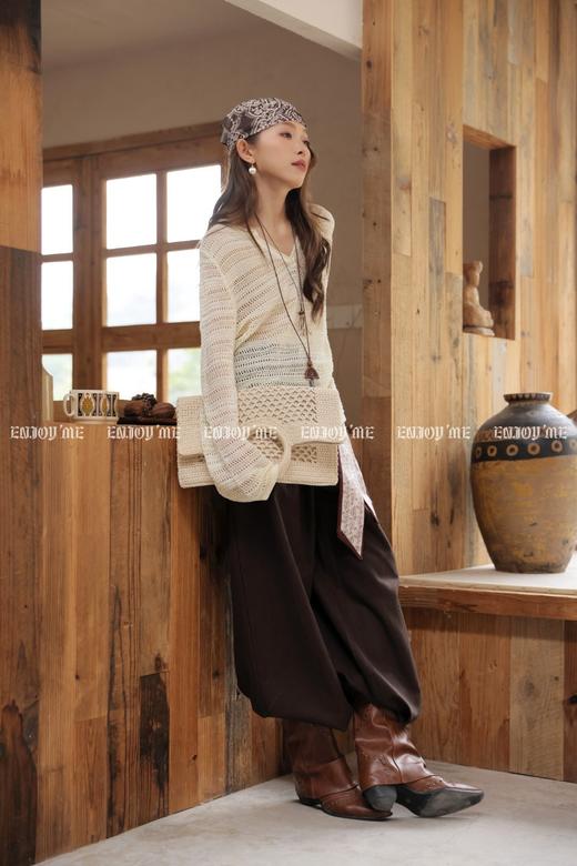 【门店同款】ENJOY春季“序光之旅”V领镂空针织 169443595 商品图3