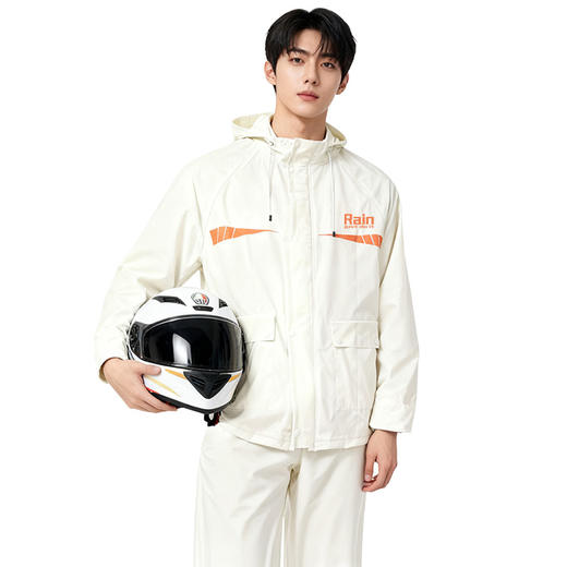 开春热卖中！！【雨天出行无惧湿身】2026新款男女雨衣套装 用窝型九孔透气设计 长时间穿着依然舒适不闷热。24小时防渗水性能 高亮反光条设计，夜间行走更安全 商品图2