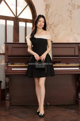 【门店同款】ENJOY春季“轻礼服”赫本斜肩小黑裙 169694474