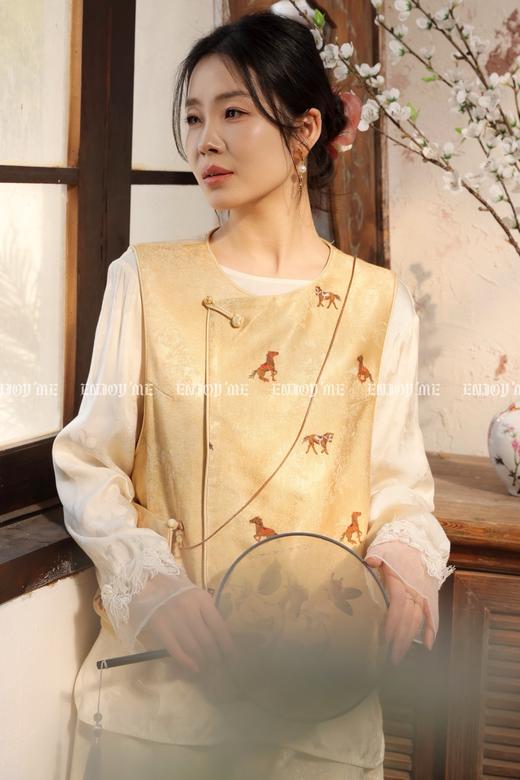 【门店同款】ENJOY春季“画中行”梦马生花中式马夹 169443974 商品图11