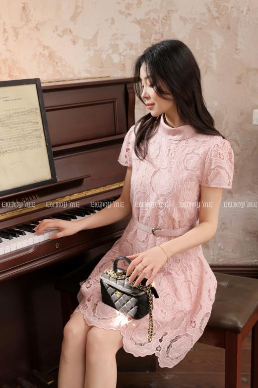 【门店同款】ENJOY春季“轻礼服”木槿粉蕾丝钩花裙 169694511 商品图3