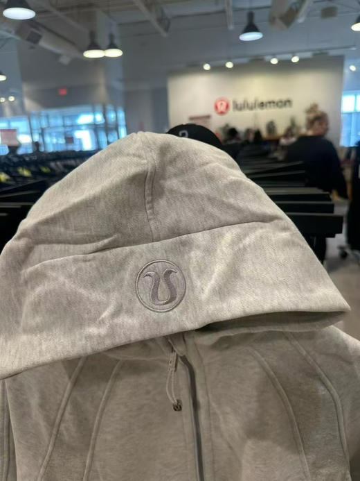 xs/s，m/l  xl/xxl 可选💰699🉐直邮✨⚠️终于等到灰色的折扣啦‼️Lululemon scuba浅灰色半拉链卫衣 商品图2