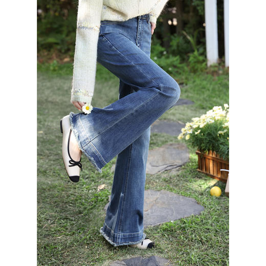 鹿向南「蓝调慵风」复古深蓝色微喇毛边牛仔裤女春季显瘦气质长裤 商品图1