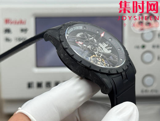 NEW罗杰杜彼碳纤维镂空陀飞轮系列 V4版 真陀飞轮男士腕表 商品图5
