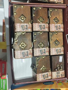 百集J93654月影蝶踪木宝盒