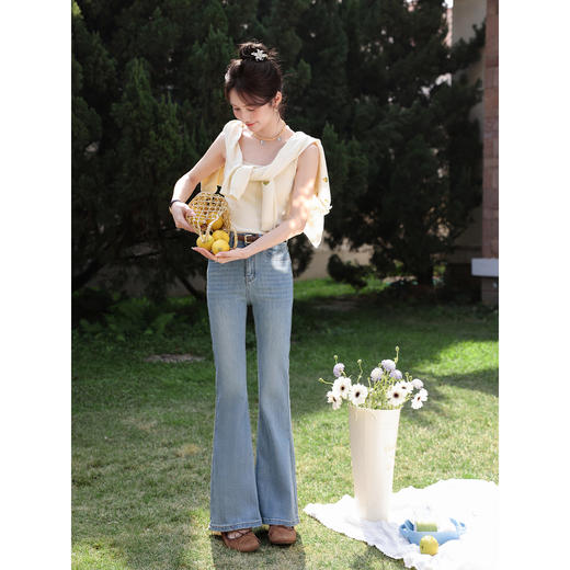 鹿向南「浅花诗意」蓝色微喇牛仔裤女春新款小个子高腰修身喇叭裤 商品图3