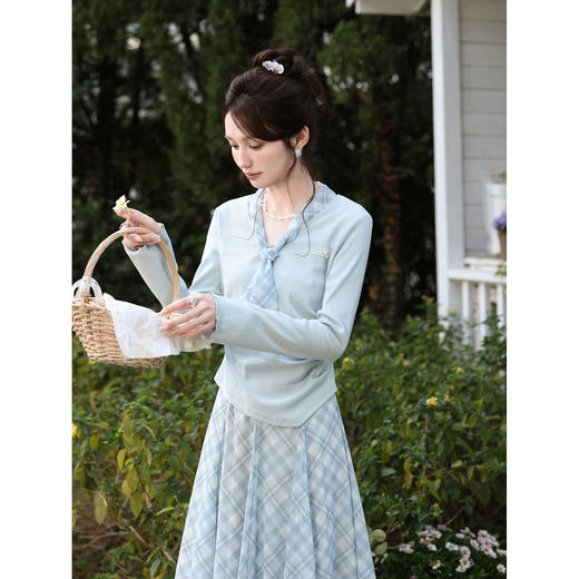 鹿向南「蓝雾糖霜」蓝色长袖T恤女春新款高级法式收腰设计感上衣 商品图2