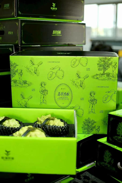 『水果冰激凌🍦甜过初恋[偷笑]』👏👏，释迦[微笑][微笑]，佛头果，切开嫩白果肉，尝一口😋，磨砂质感，果肉软糯Q滑，甜度相当高👍，成熟后的释迦，一碰即破的幼嫩果肉蜜流 商品图1