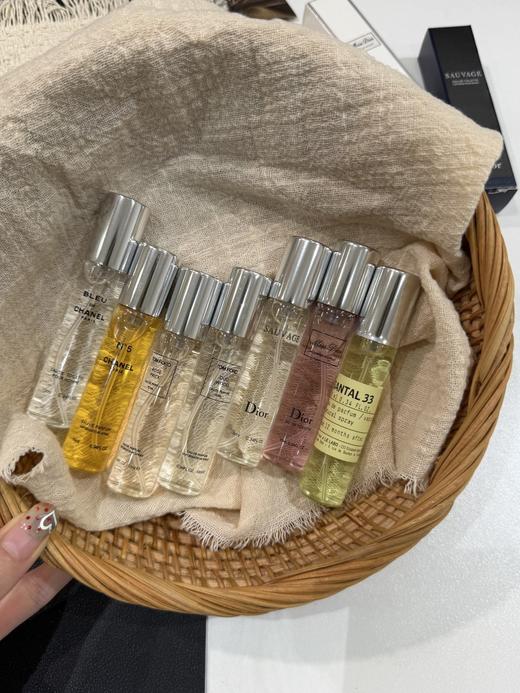 一店d ‼️ 正pin！10ml的中样，和你们在免税店柜子买的一毛一样，没有半点区别 真的很难得 全都是大牌的热门香
𝐂𝐡𝐚𝐧𝐞𝐥、𝐃𝐢𝐨𝐫、𝐓𝐅还有实验室香水33号 商品图13