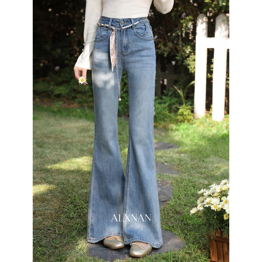 鹿向南「浅蓝浣纱」蓝色直筒牛仔裤春季款紧身高腰时尚微喇长裤女 商品图0