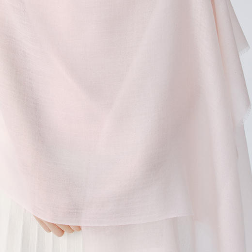 东黎 • 山羊绒柔软保暖四季通用精纺披肩190CM*70CM  6013 商品图8