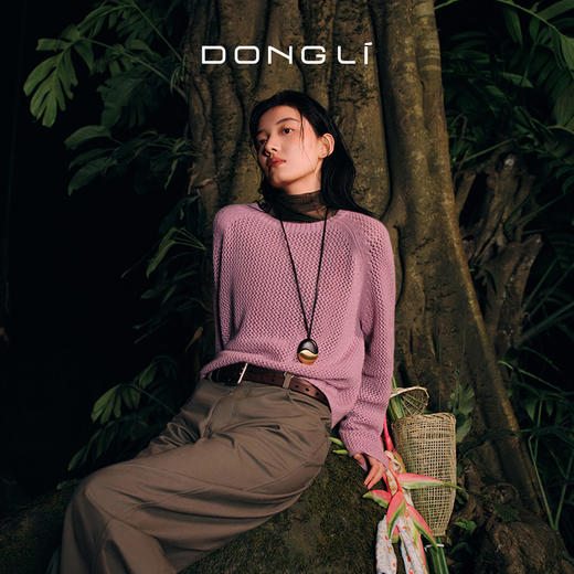 东黎 • 复苏的呼吸 山羊绒+珠片女士柔美镂空圆领套衫 6028 商品图0