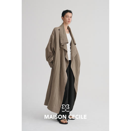MAISON CECILE 莱赛尔肌理感优雅随性不规则荡领廓形长款风衣 商品图1