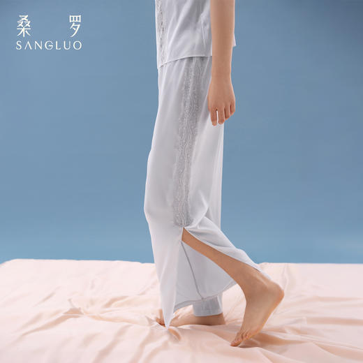 优雅性感』桑罗吊带长裤桑蚕丝睡衣套装V领镂空蕾丝设计女家居服 商品图2