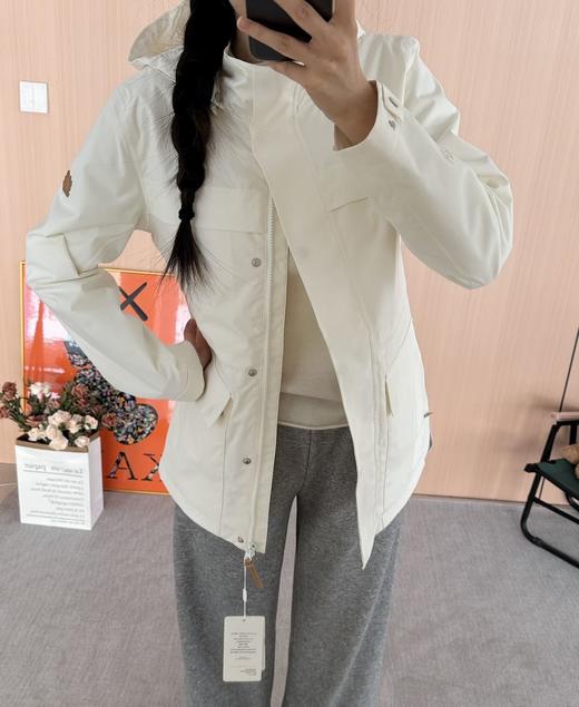点此购买 乐飞叶春夏季女士户外防水冲锋衣风衣夹克外套 zc 340694 商品图9
