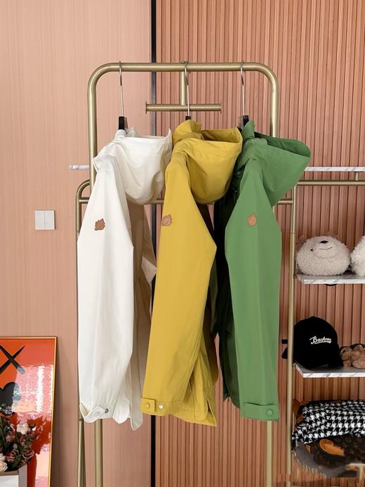 点此购买 乐飞叶春夏季女士户外防水冲锋衣风衣夹克外套 zc 340694 商品图14