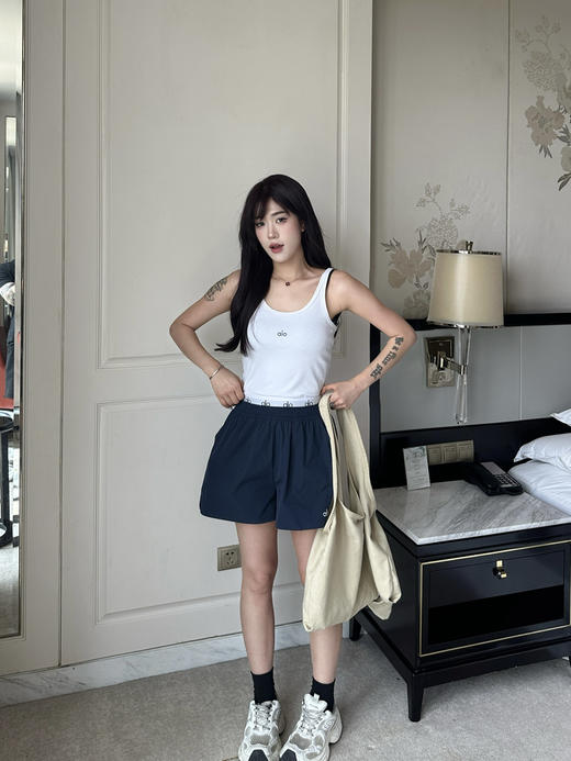 alo女士双腰短裤 商品图4