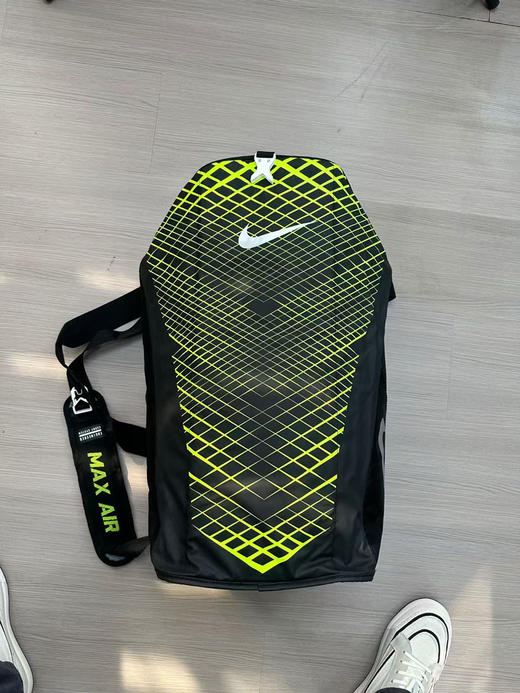 原单正品耐克装备包，衣物包，也可做双肩包，比普通双肩包容量大不少，全部带吊牌，主标洗标吊牌也都齐全 商品图5