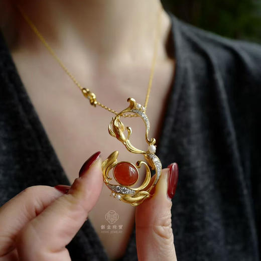 龢盒原创 精品原矿河湾料南红锦鲤吊坠胸针二用 商品图5