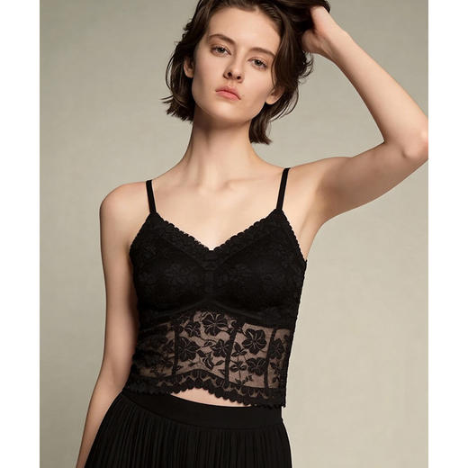 ~官网299！刘雯田曦薇同款！U家繁花浮影法式性感蕾丝深V吊带背心 固定杯带胸垫美背女士背心内搭 商品图5