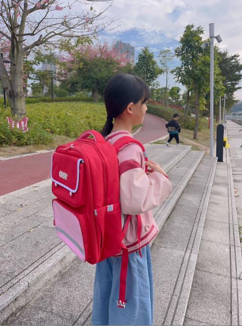 直发【1-6年级】星旅款 壹鹿童英伦风减负护脊书包三件套 商品图1