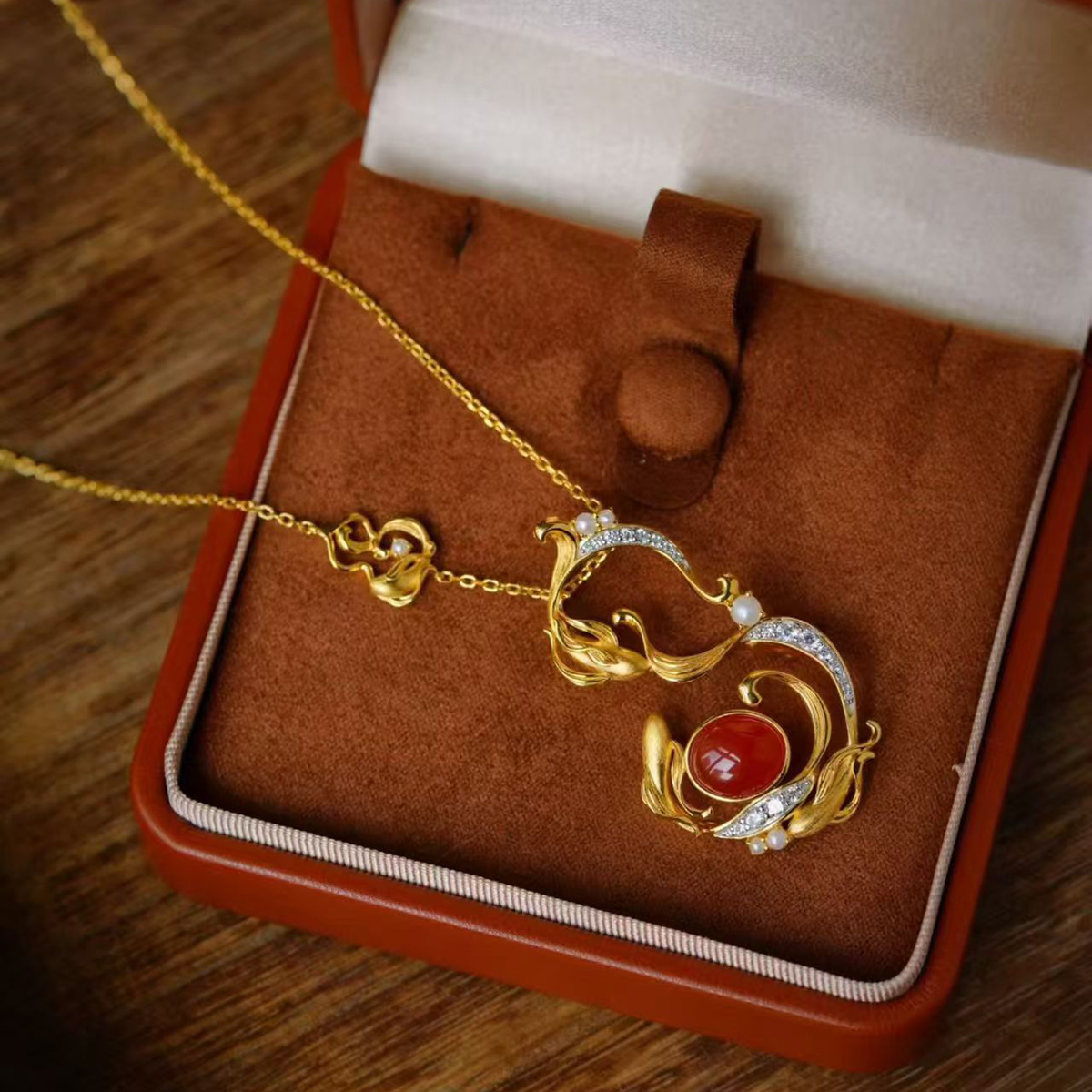 龢盒原创 精品原矿河湾料南红锦鲤吊坠胸针二用