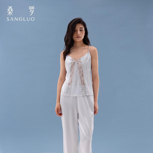 优雅性感』桑罗吊带长裤桑蚕丝睡衣套装V领镂空蕾丝设计女家居服 商品图4