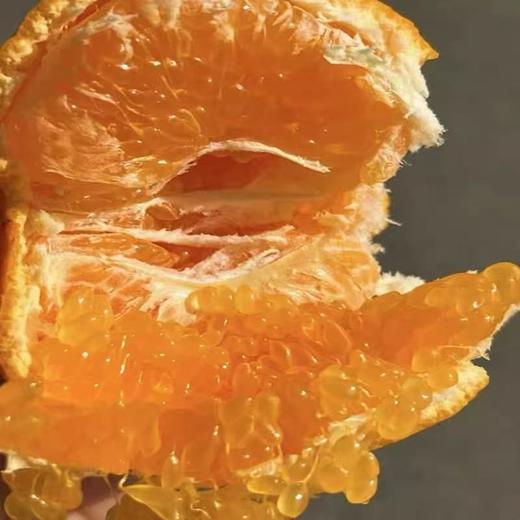 周三取货：【爆浆春见礼盒】一箱毛重8斤左右，果肉饱满，甜嫩多汁，好吃不上火！！！ 商品图9