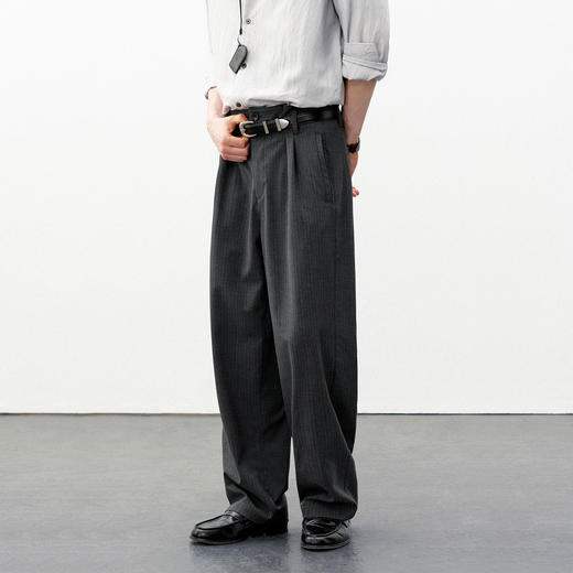 714street宽松双褶深灰条纹休闲西裤男2026春夏垂坠感老钱风裤子 商品图1