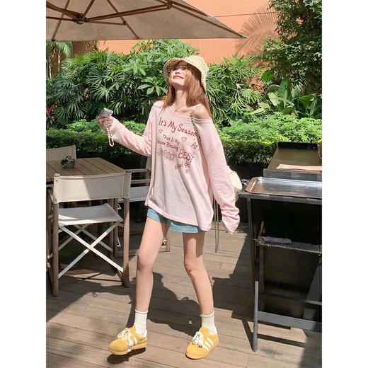 <曾小咸推荐>甜美风斜肩印花长袖t恤罩衫【预售3-15天发货】 商品图3