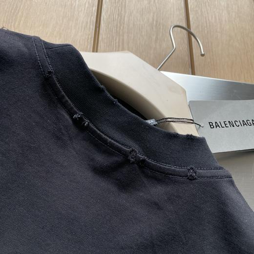 点此购买 巴黎世家春秋季男女款复古黄色胶带涂鸦logo水洗做旧磨破工艺短袖T恤 md 340709 商品图12