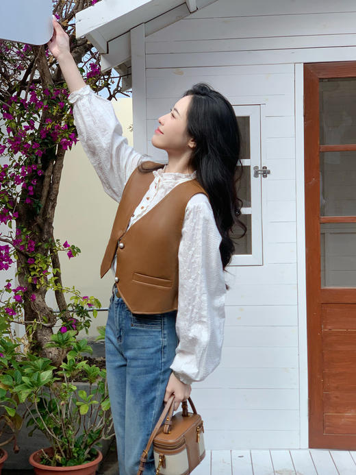 【百图lulu定制】【建模马甲】V领 珍珠扣 百搭 PU皮马甲 商品图3