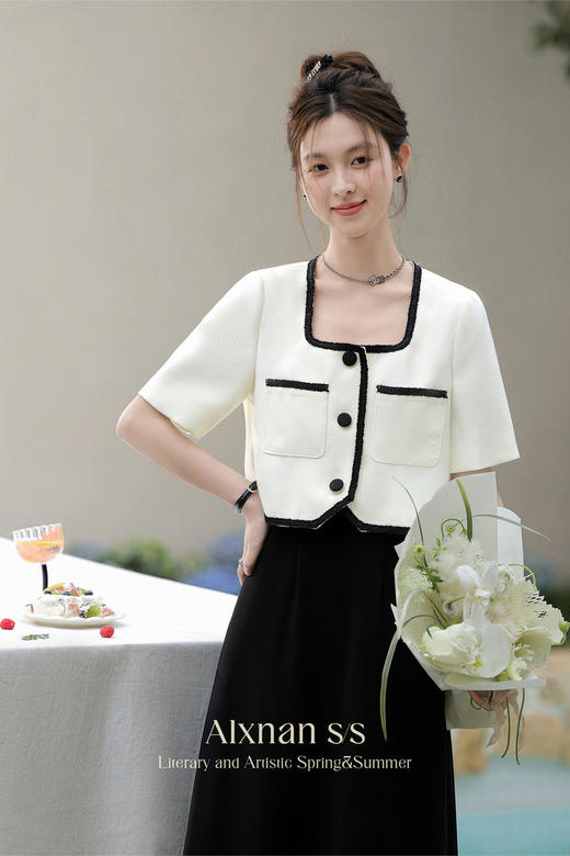 鹿向南「优雅时光」白色法式小香风短款外套女春夏休闲短袖上衣 商品图5