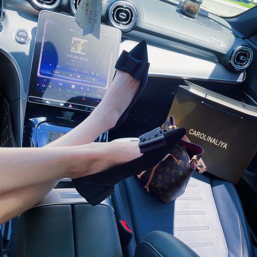 点此购买 CAROLINALIYA女士尖头蝴蝶结气质单鞋 dx 340748 商品图3
