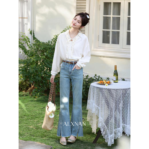 鹿向南「慵懒时光」蓝色微喇牛仔裤女春季新款设计感开叉直筒裤子 商品图1