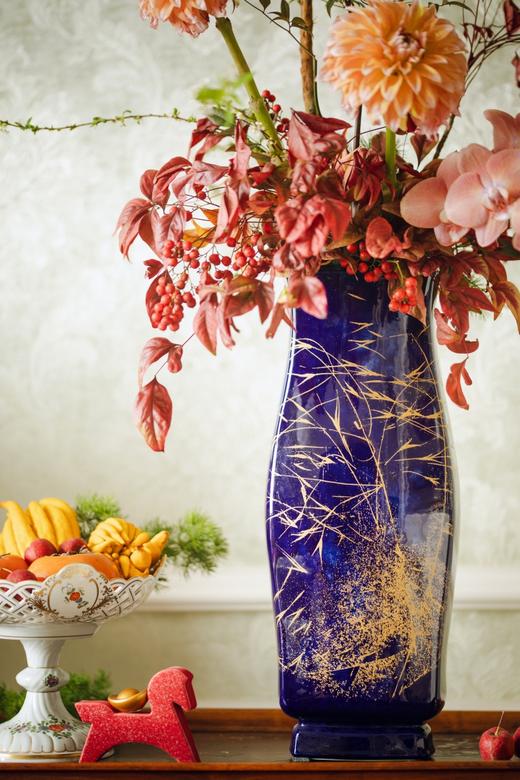 独角鹿西洋古董1978年法国御窑塞弗尔签名出品手绘描金竹叶纹饰长方形瓶口蓝釉色花瓶 商品图2