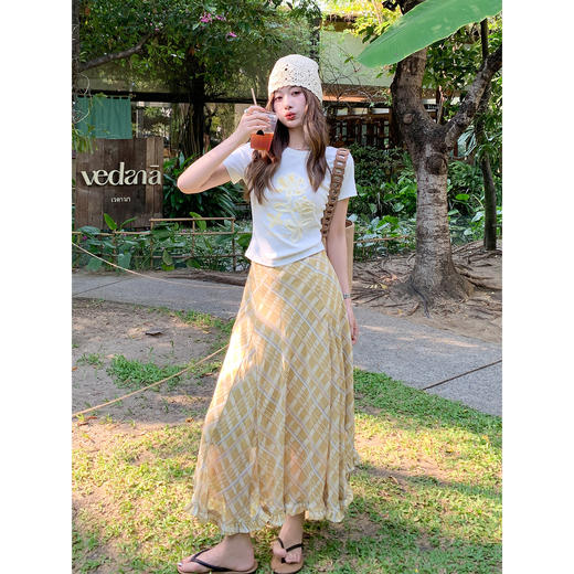 <曾小咸推荐>韩系短袖t恤不规则格纹半裙【预售7-15天发货】 商品图1