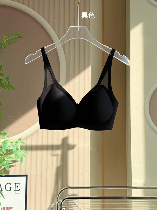 点此购买 华歌尔液态软支撑三角网纱文胸 艾 340714 商品图3