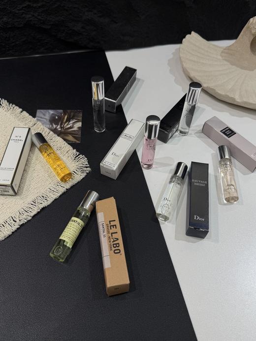一店d ‼️ 正pin！10ml的中样，和你们在免税店柜子买的一毛一样，没有半点区别 真的很难得 全都是大牌的热门香
𝐂𝐡𝐚𝐧𝐞𝐥、𝐃𝐢𝐨𝐫、𝐓𝐅还有实验室香水33号 商品图9