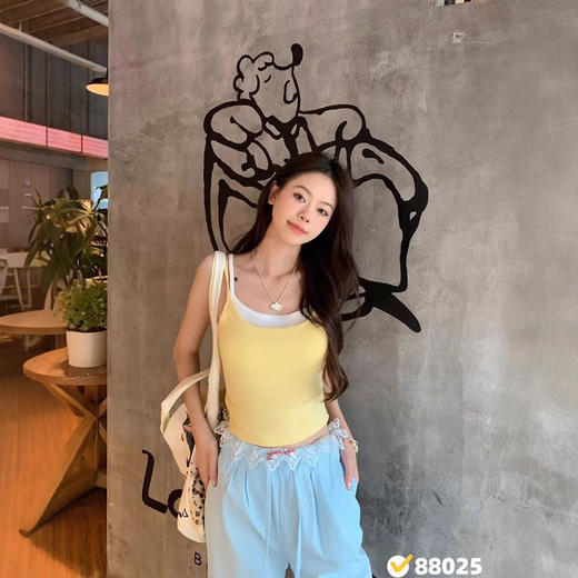 【夏天必备❗️假两件撞色辣妹吊带】撞色系镂空纯欲美背，多巴胺特调，假两件露背小吊带，新款外穿修身显瘦内搭短款上衣L 商品图0