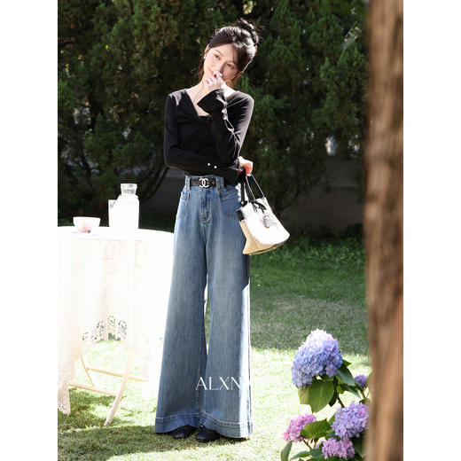 现货 鹿向南「巴黎晚报」设计感棕色长袖T恤女秋新款法式显瘦上衣 商品图2