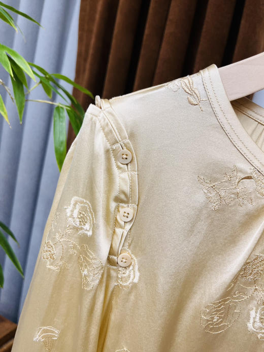 新款中式风真丝上衣 商品图3