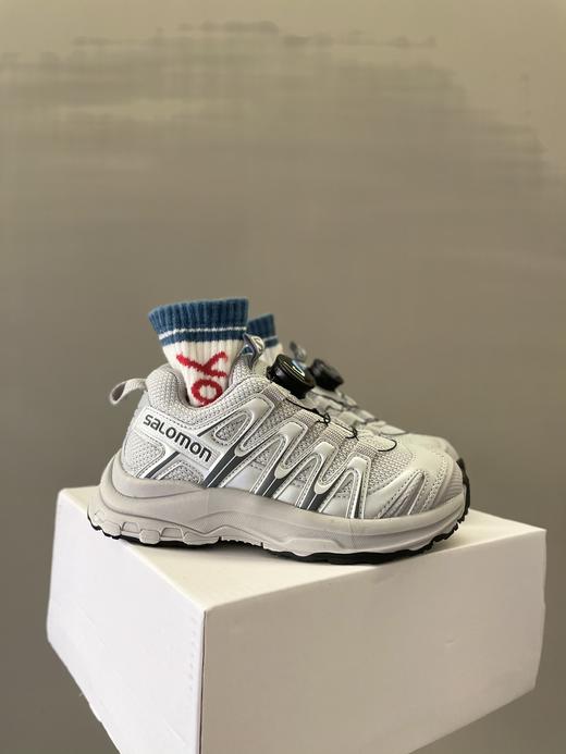 点此购买 萨洛蒙儿童户外运动旋钮扣休闲鞋 xcl 340455 商品图2